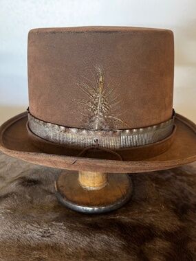 Suede Felt Top Hat